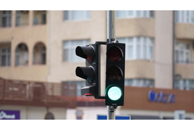 Paytaxtda ilk “ağıllı svetoforlar” istifadəyə verildi