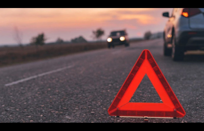 Qubada sərnişin avtobusu ana və övladını vurdu - Ölən var + YENİLƏNİB