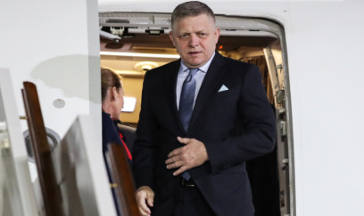 Maşın təyyarəsini zədələdi 