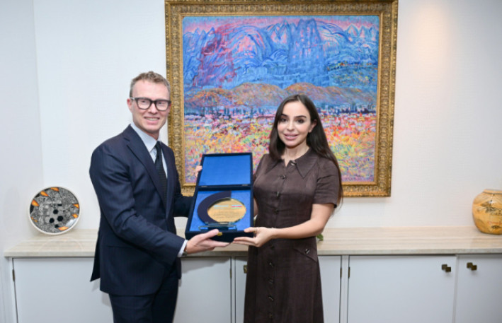 Leyla Əliyeva Robb Butlerlə görüşüb 