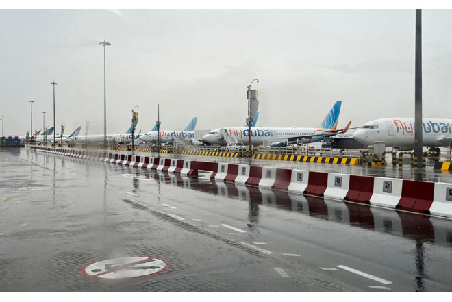 Dubay hava limanında 200-dən çox reys gecikib 