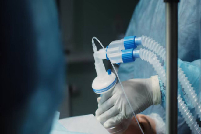 Anestezioloq 30 pasiyenti zəhərlədiyinə görə ömürlük həbs cəzası verilib 