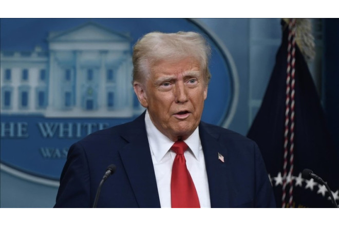 Tramp Suriyaya qarşı sanksiyaların ləğvini təsdiq etdi