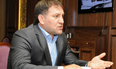 Füzuli Musayev Müdafiə Nazirliyi komandasını təhqir etdi