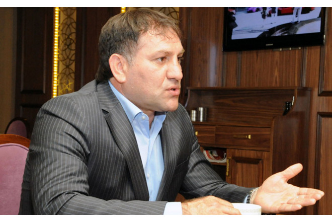 Füzuli Musayev Müdafiə Nazirliyi komandasını təhqir etdi