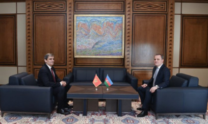 Ceyhun Bayramov monteneqrolu həmkarı ilə görüşdü