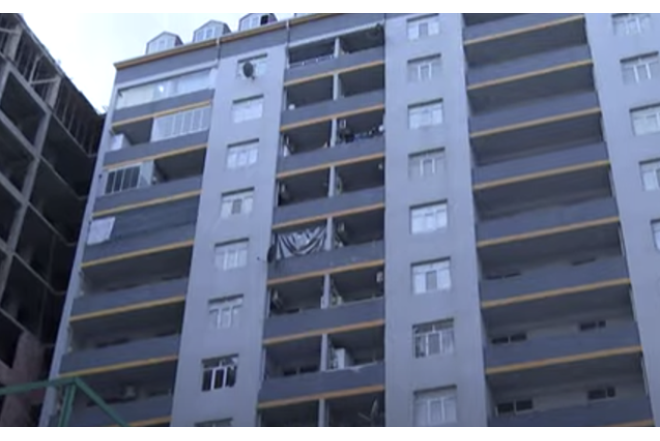 Sumqayıtda 17 yaşlı qız, Bakıda 33 yaşlı kişi binadan yıxılıb öldülər