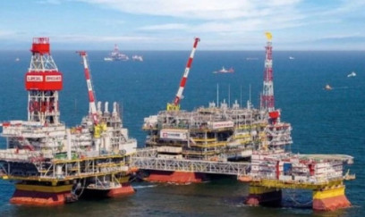 Ukrayna Rusiya gəmisinə və "Lukoil" şirkətinin platformasına zərbə endirib 