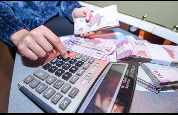 Bu şəxslərə bayramla əlaqədar 500 manat mükafat verildi - RƏSMİ