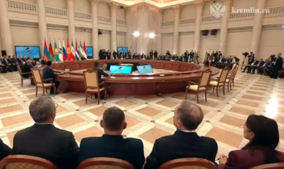 Putin liderlərlə bir araya gəldi 