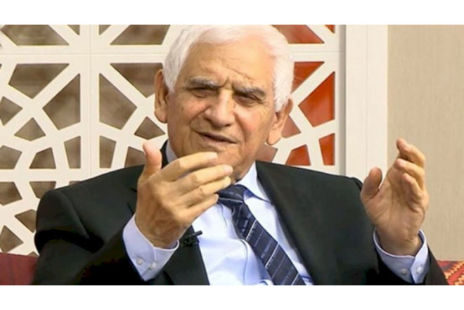 Xəstəxanada olan Xalq şairinin durumu necədir? - Köməkçisindən açıqlama