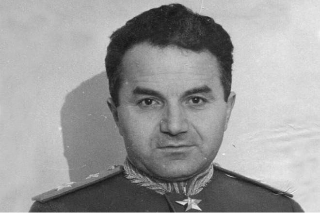 Erməni marşal Çin İmeratorunun sərvətini necə OĞURLADI?- ƏTRAFLI