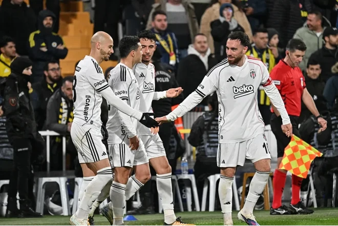 “Fənərbaxça” öz meydanında “Beşiktaş”a məğlub olub 