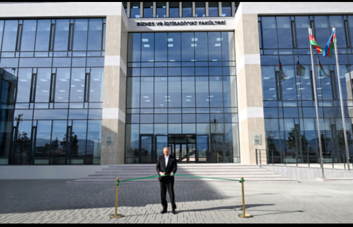 Prezident Xankəndidə açılışda 