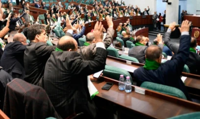 Əlcəzair parlamenti Fransa müstəmləkəçiliyini cinayət kimi tanıyıb 