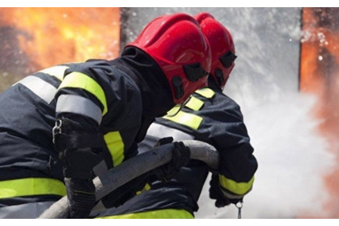 Sumqayıtda yaşayış binasında yanğın - Xəsarət alan var