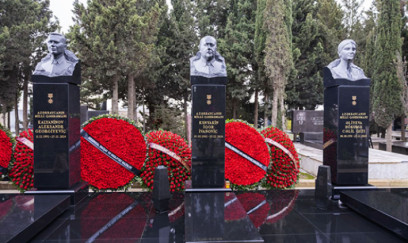 J2-8243 reysində həlak olanlar yad edilib - FOTOLAR