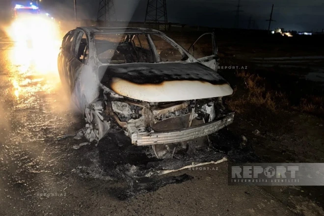 Sumqayıtda avtomobil yanıb 