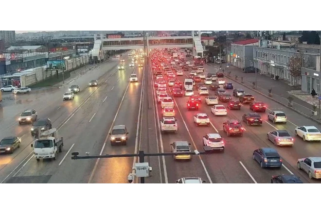 Paytaxtın bu küçələrində sıxlıq var- SİYAHI