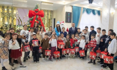 𝐒̧ə𝐦𝐤𝐢𝐫𝐝ə 𝐬̧ə𝐡𝐢𝐝 𝐨̈𝐯𝐥𝐚𝐝𝐥𝐚𝐫ı 𝐮̈𝐜̧𝐮̈𝐧 𝐘𝐞𝐧𝐢 İ𝐥 𝐬̧ə𝐧𝐥𝐢𝐲𝐢 𝐭ə𝐬̧𝐤𝐢𝐥 𝐨𝐥𝐮𝐧𝐝𝐮 - FOTOLAR