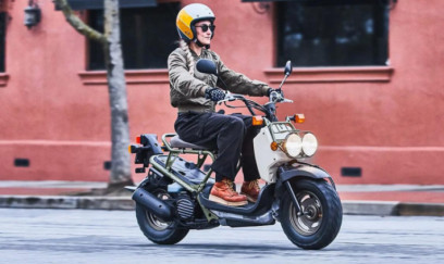 3 ay sonra moped idarə etmək üçün sürücülük vəsiqəsi tələb olunacaq 