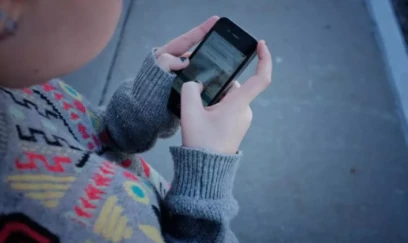 Bu uşaqların sosial şəbəkələrdə hesab açmasının qadağan olunması təklif edilir 