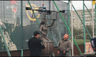 Kiyevdə PUA-ya abidə qoyuldu 