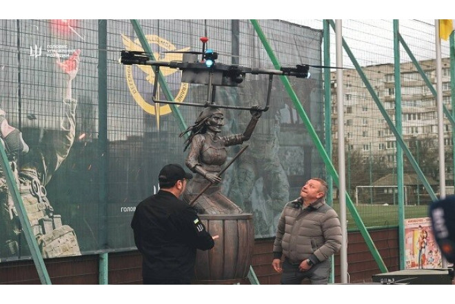 Kiyevdə PUA-ya abidə qoyuldu 