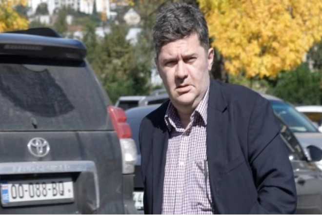 Gürcüstanın sabiq müdafiə nazirinə qarşı ittiham irəli sürüldü 