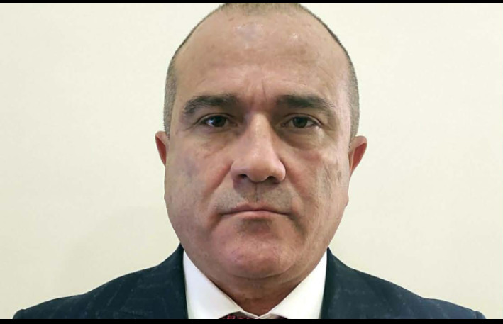 Yeni başçı müavinini işdən çıxardı