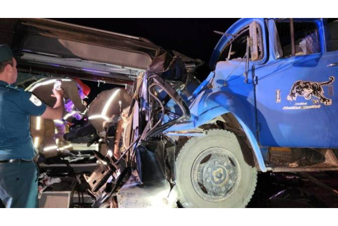 İrəvanda altı avtomobil toqquşub, 5 nəfər xəsarət alıb 