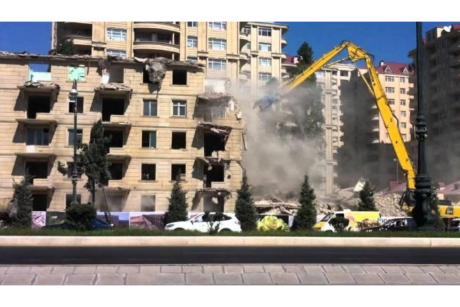 Bakıda qəzalı vəziyyətdə olan, plana düşən binaların sökülməsi BU TARİXDƏ yekunlaşacaq - VİDEO