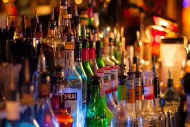“İstehlak bazarına keyfiyyətsiz spirtli içkilərin daxil olması üçün münbit şərait var”- AİİB sədrindən SOS