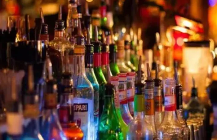 “İstehlak bazarına keyfiyyətsiz spirtli içkilərin daxil olması üçün münbit şərait var”- AİİB sədrindən SOS
