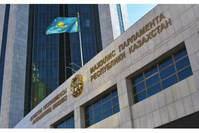 Qazaxıstanda LGBT-nin təbliğatı qadağan olundu 