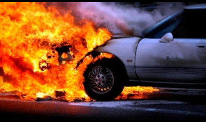 Şəmkirdə maşın yandı - FOTO 