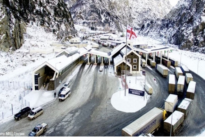 Rusiya-Gürcüstan quru sərhədi qar uçqunu təhlükəsi səbəbindən bağlanıb 