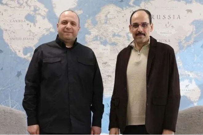 İbrahim Kalın Rustem Umerovla  müzakirə aparıb 