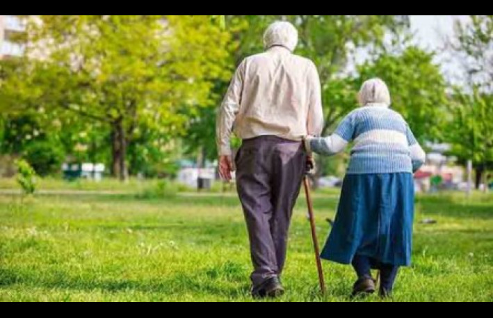 Azərbaycanda kişi və qadınların pensiya yaşı bərabər olacaq