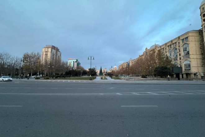 Bakı Yeni ili təmiz və səliqəli qarşıladı 