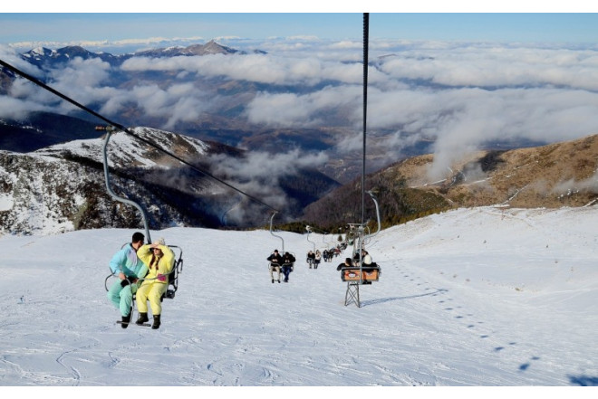 İsveçrədə dağ-xizək kurortunda partlayış - 40 nəfər ölüb