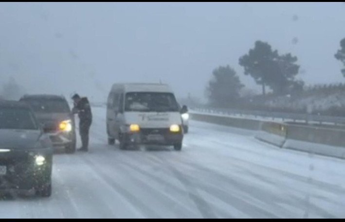 Bakı-Şamaxı yolunda hərəkət çətinləşdi - VİDEO