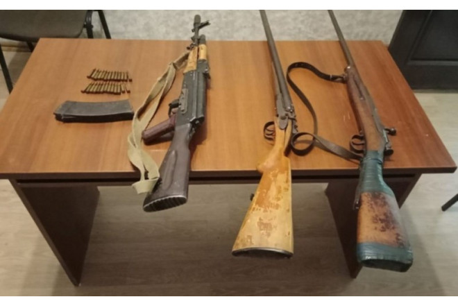 Polis qanunsuz saxlanılan silah-sursatı aşkarladı 