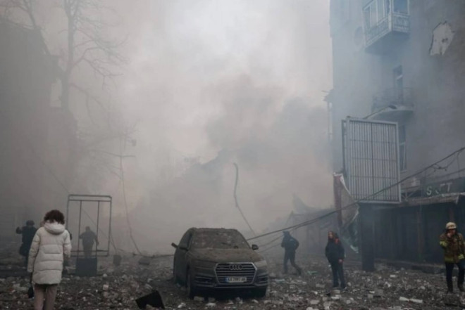 Rusiya Zaporojyeyə 600-dən çox zərbə endirib 