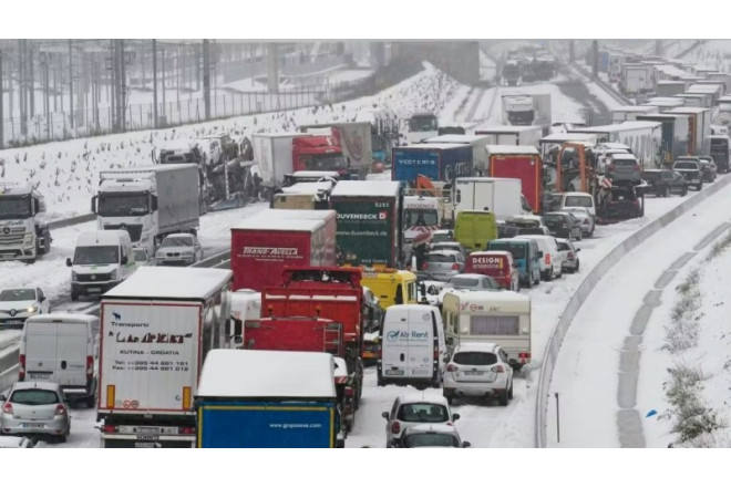 Avropa güclü qara təslim oldu 