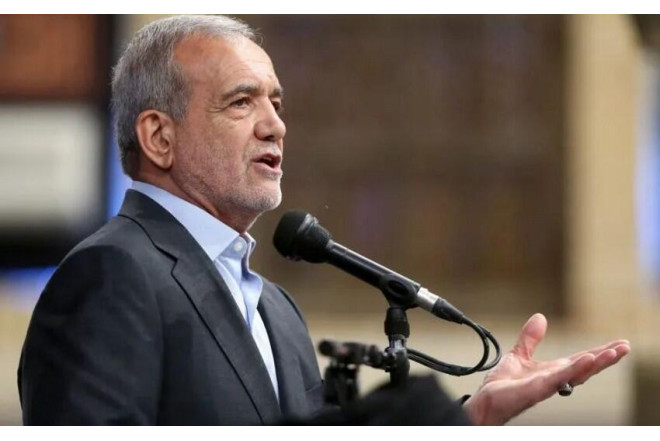 Pezeşkian sözünü kəsən şəxsin cavabını Azərbaycan dilində verdi - VİDEO