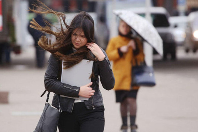 Küləklə bağlı sarı və narıncı XƏBƏRDALIQ