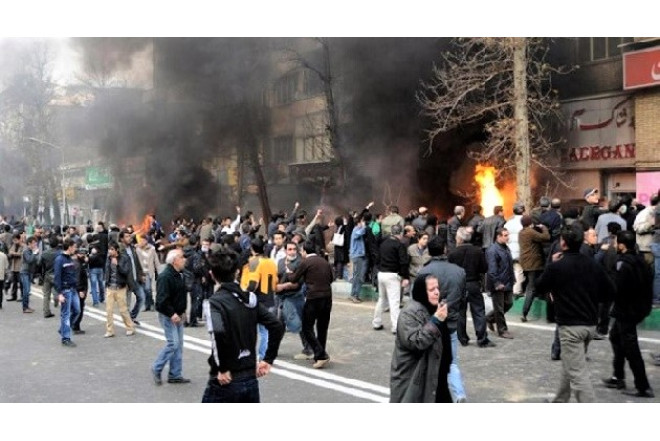 İran 12 saatdır internetsizdir