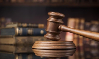 Qanunsuz orden və medal hazırlamaqda təqsirli bilinən QHT rəhbərinin məhkəməsi başlayır 