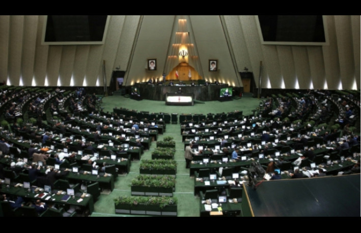 İranda parlamentin TƏCİLİ İCLASI başladı 